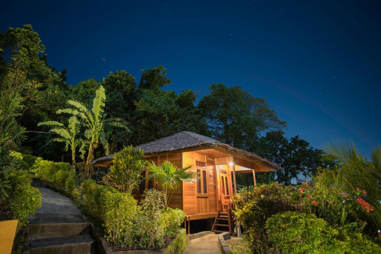 K2 Lembeh Dive Resort Bitung Ngoại thất bức ảnh