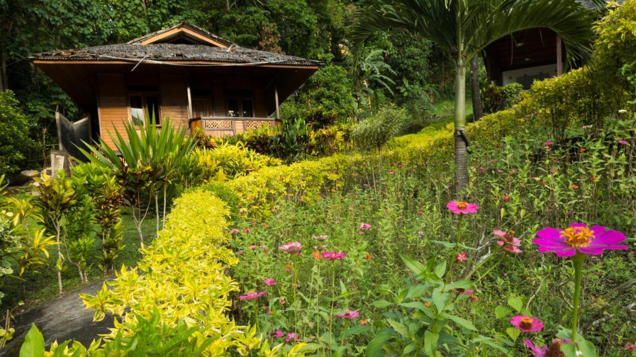 K2 Lembeh Dive Resort Bitung Ngoại thất bức ảnh